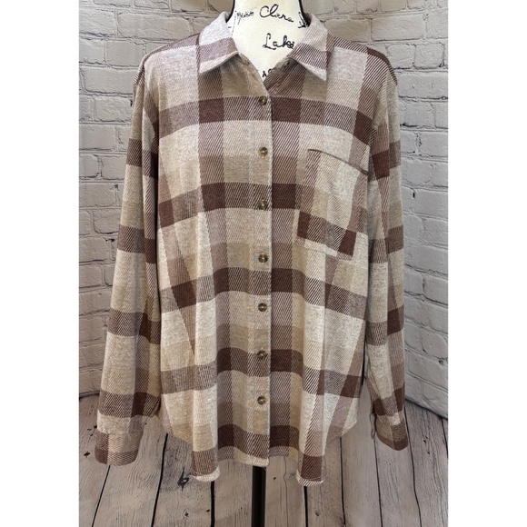 Maurices Women’s Brown Plaid Light Fleece Shirt (Size XXL) - Picture 1 of 10